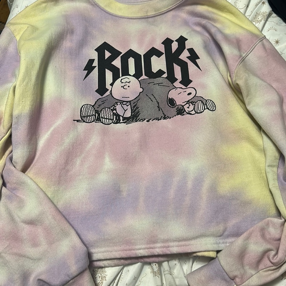Peanuts crop top